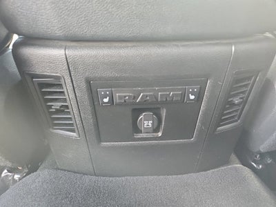 2018 RAM 1500 Laramie Crew Cab 4x4 5'7" Box