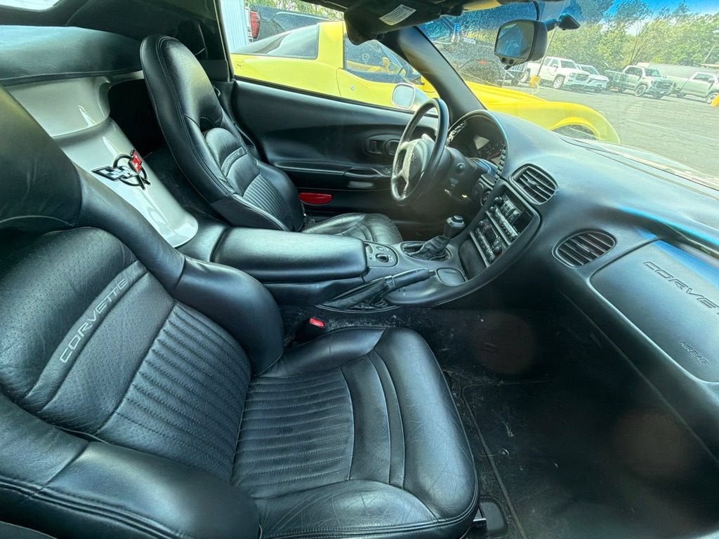 2000 Chevrolet Corvette Base