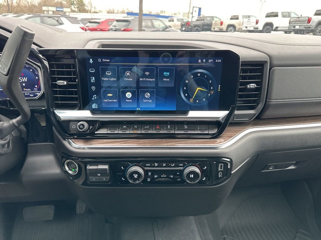 2024 Chevrolet Silverado 1500 LT