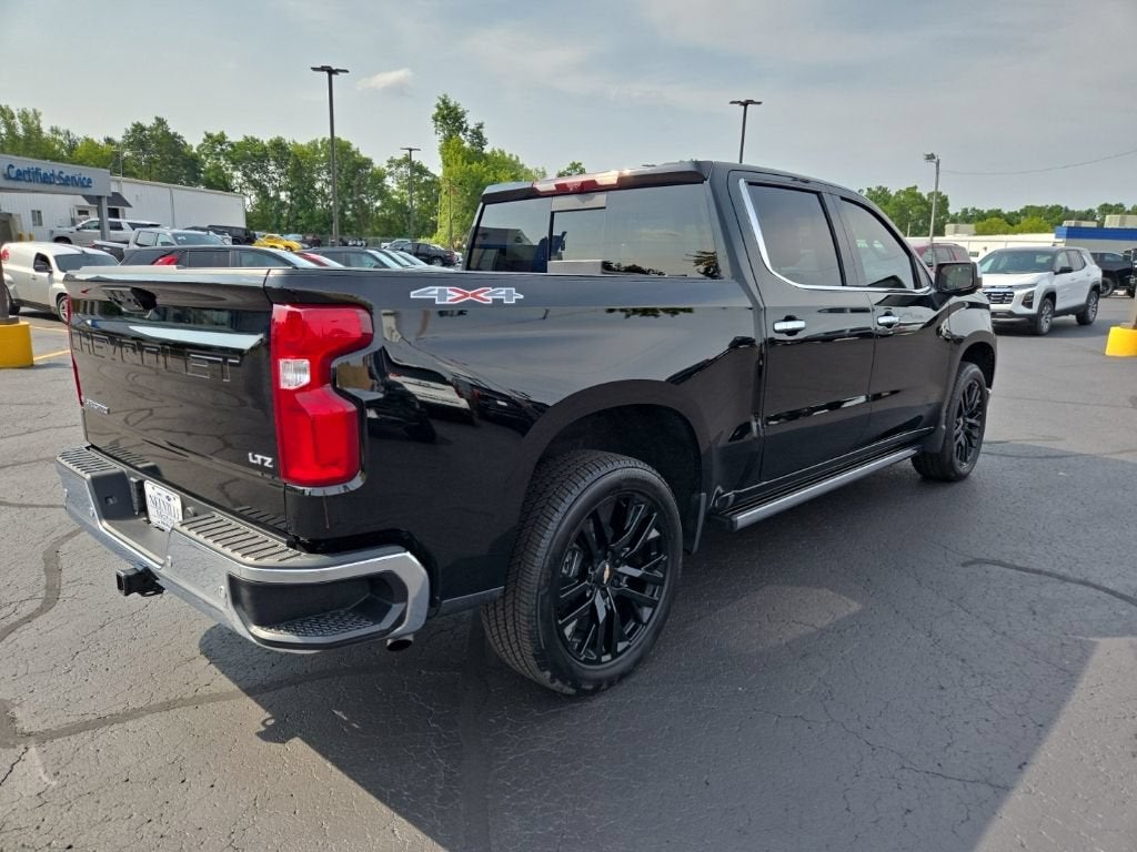 2025 Chevrolet Silverado 1500 LTZ