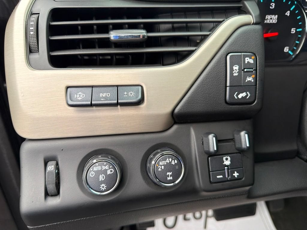 2017 GMC Yukon Denali - Photo 18