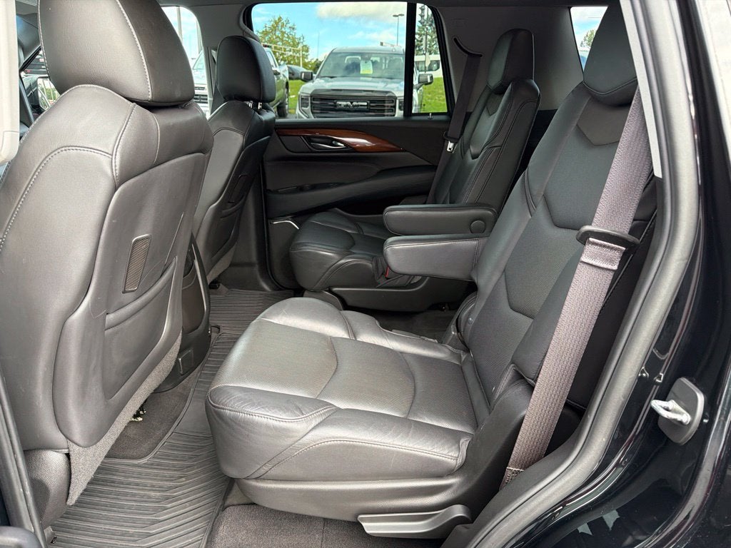 2017 Cadillac Escalade Luxury