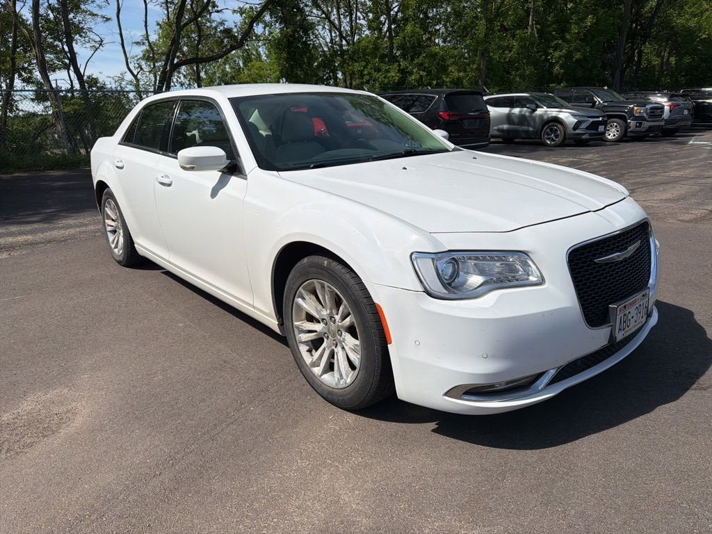 2017 Chrysler 300 Limited