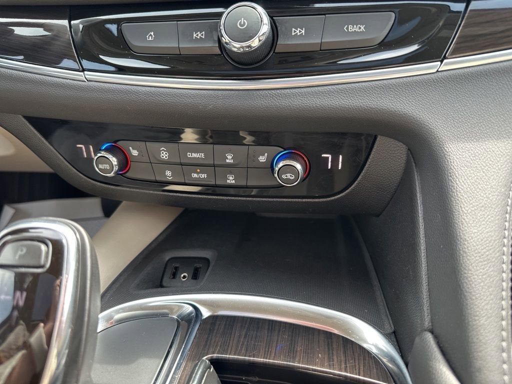 2018 Buick Enclave Essence