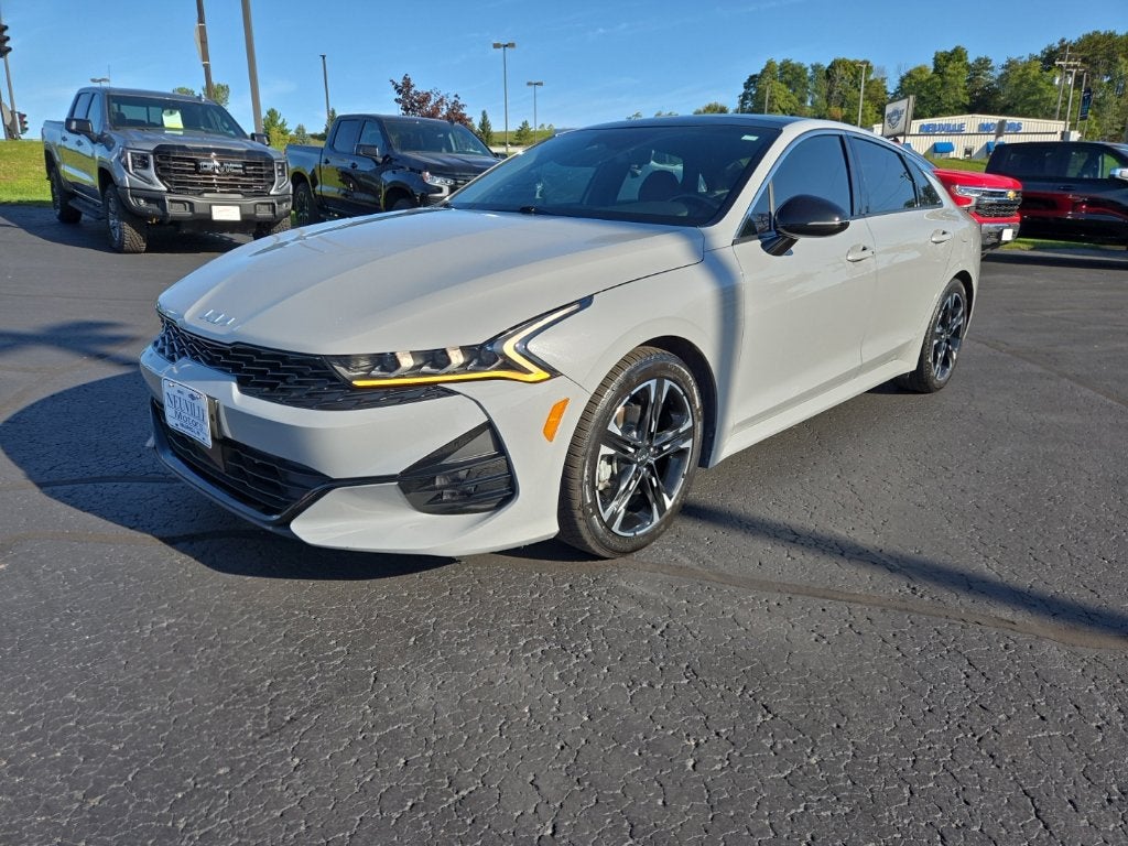 2022 Kia K5