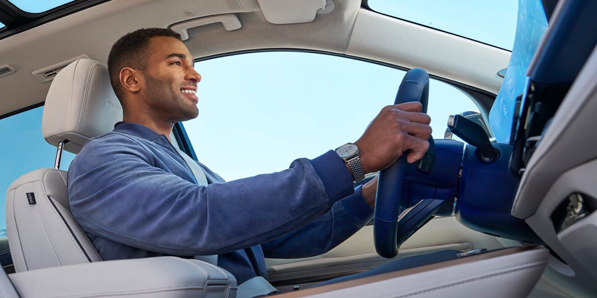 Neuville Motors GMC in Waupaca WI