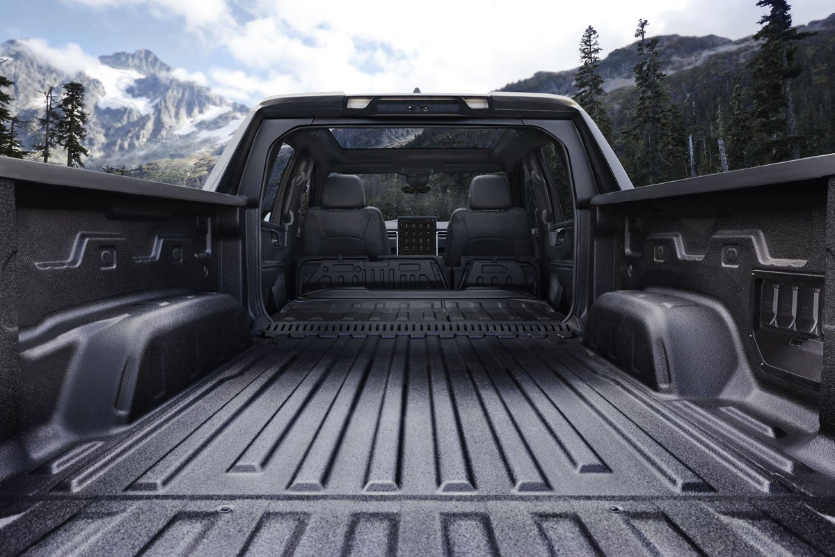 Neuville Motors GMC in Waupaca WI