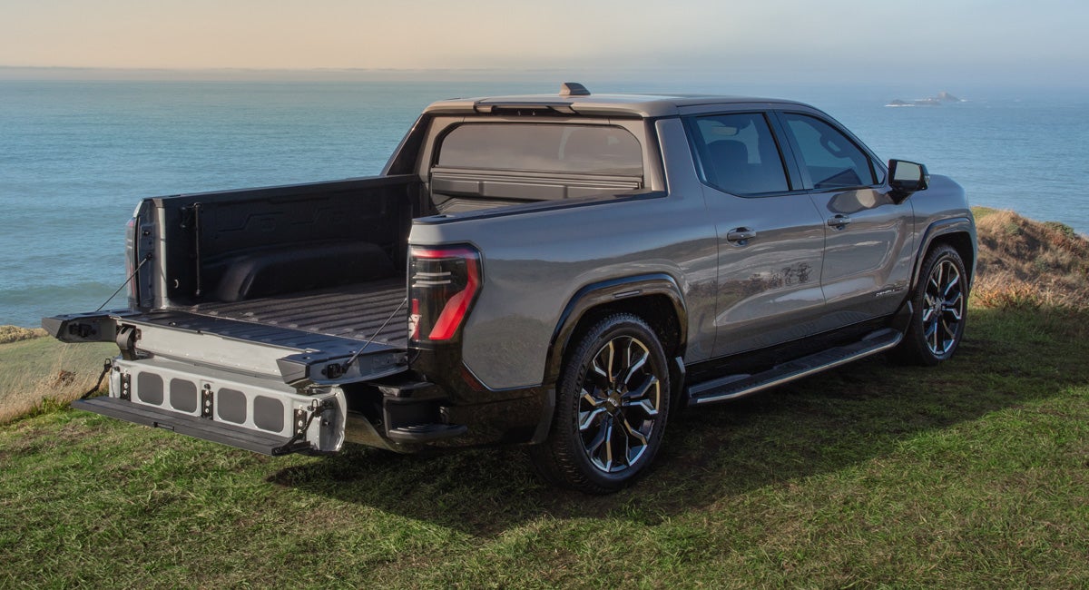 Neuville Motors GMC in Waupaca WI